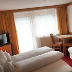 게스트하우스 Gaestehaus Gerti 나서레이스