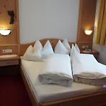 Πανσιόν Gaestehaus Gerti 3*