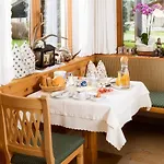 Πανσιόν Gaestehaus Gerti 3*