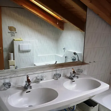 Vendégház Gaestehaus Gerti 3*