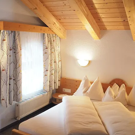 Vendégház Gaestehaus Gerti 3*