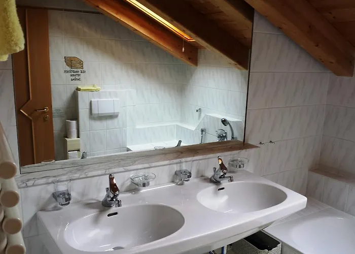 Affittacamere Gaestehaus Gerti 3*