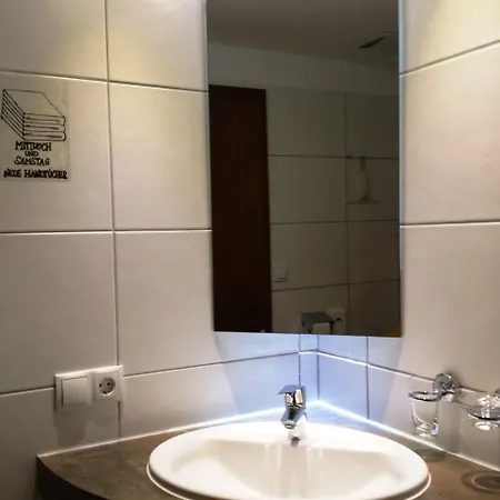 Gaestehaus Gerti 3* ناسيريث